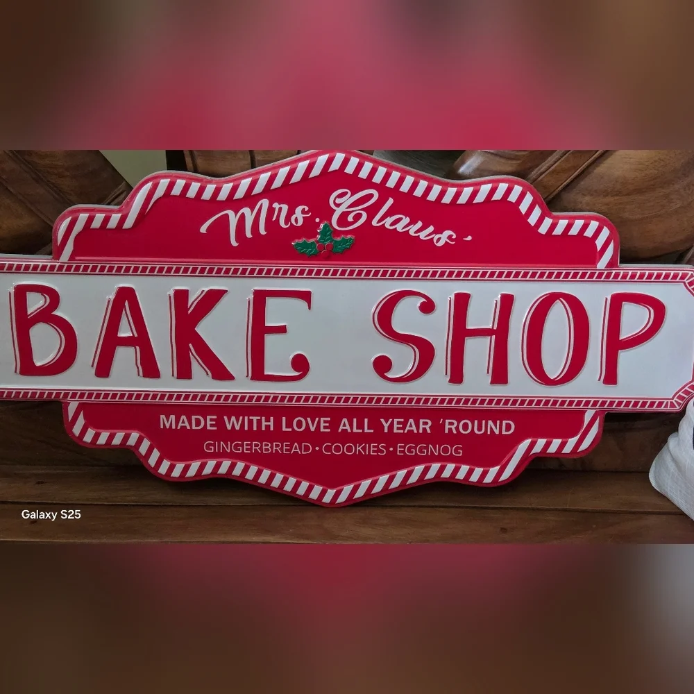 Hanna's Handiworks Mrs Claus BAKE SHOP Metal Sign Gingerbread Sweet Christmas